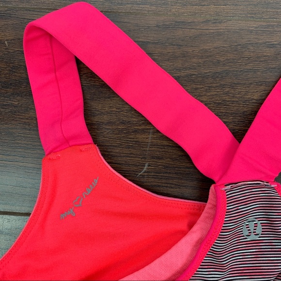 lululemon athletica Run: Stuff Your Bra Sports Bra - Picture 3 of 4